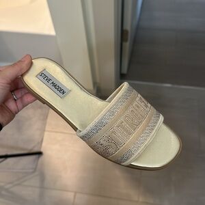 Steve Madden sandals size 6